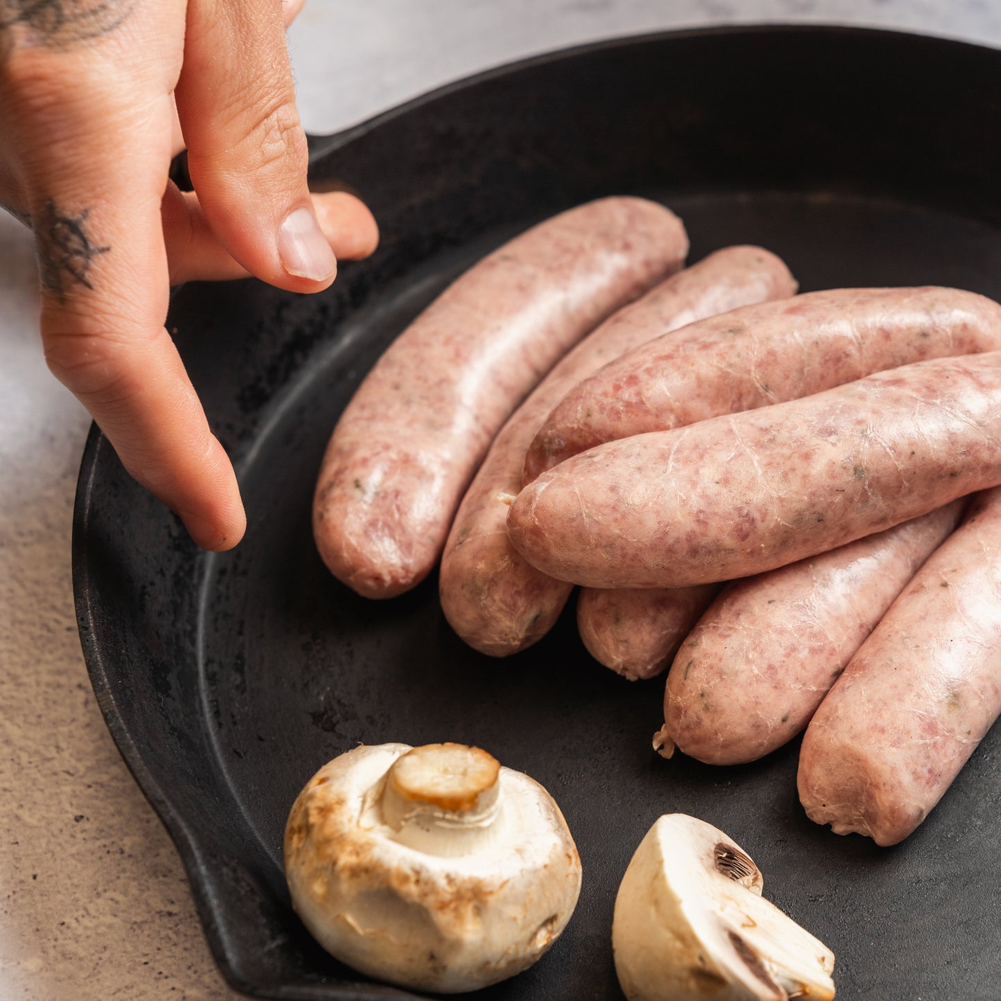 6 pack brisket truffle mac and cheese sausages – 100% NZ beef, rich cheese and truffle flavour, contains gluten