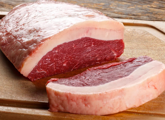 1.2–1.5kg NZ beef picanha (rump cap) – tender, marbled cut perfect for roasting or grilling, 100% New Zealand beef