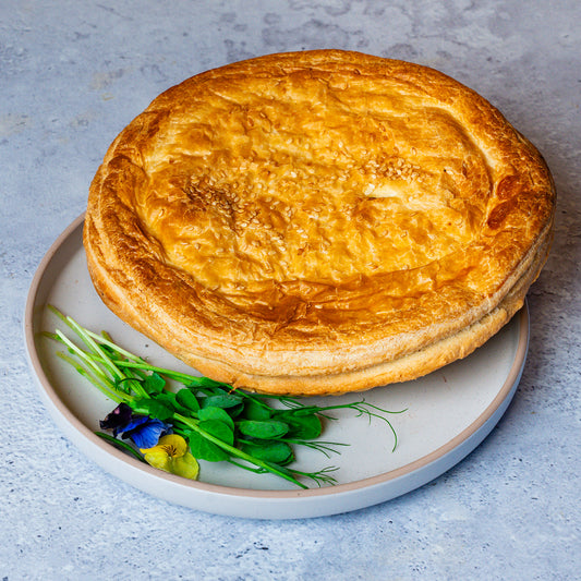 Creamy spinach & chicken family pie
